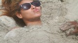 Buried-in-sand-Beyonce